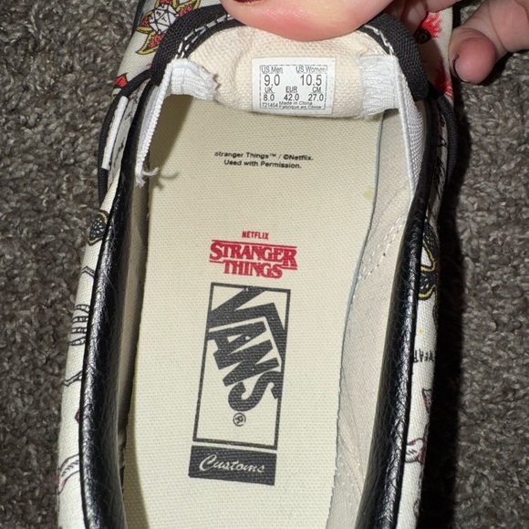 Custom Stranger Things Vans - Picture 4 of 4